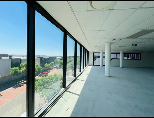 675M² OFFICE TO LET IN WATERFALL